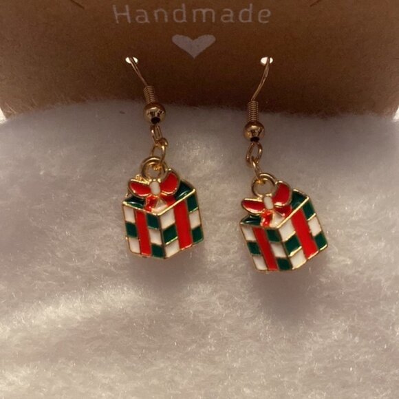 Green and Red Wrapped Boxed Presents Dangle Earrings - Picture 1 of 4
